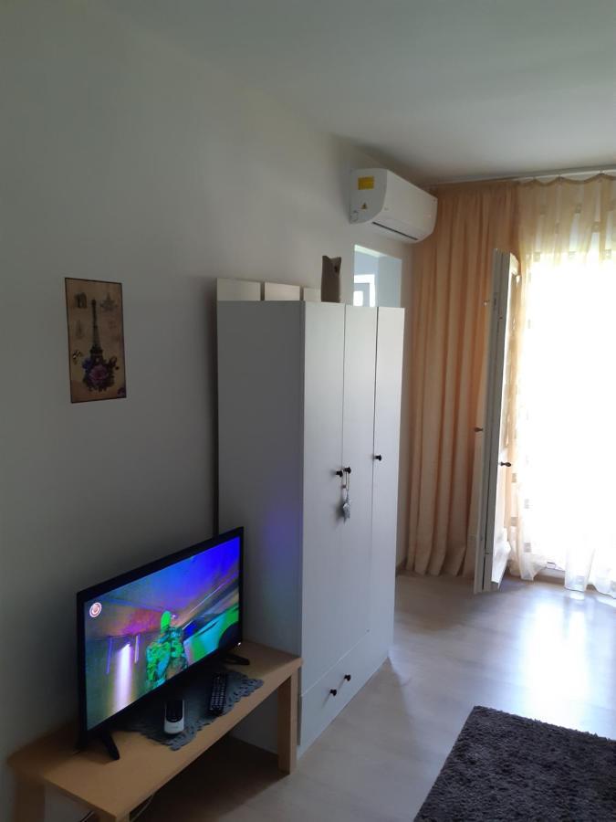 Studio Cora Apartamento Orşova Exterior foto